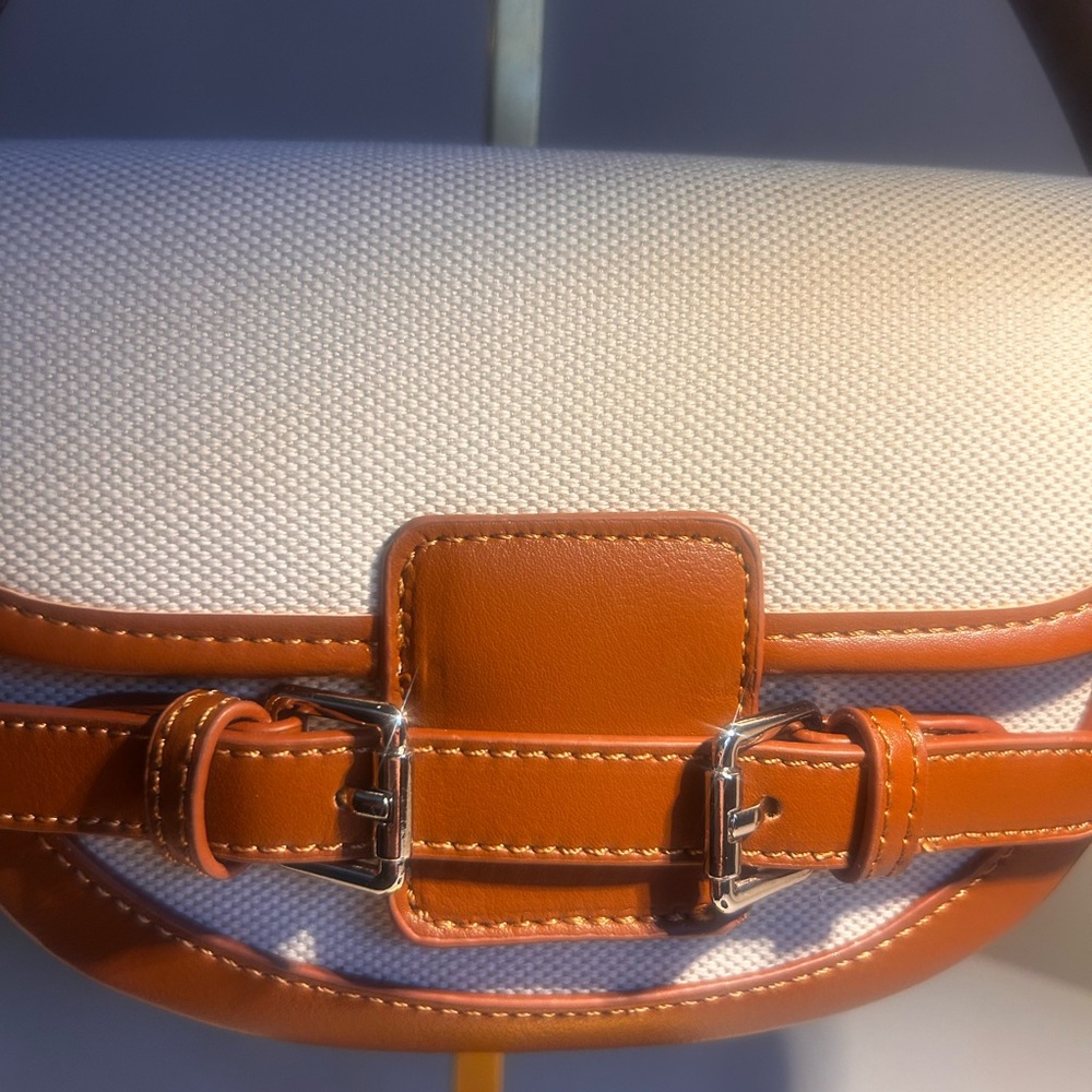 NWT Pretty Persuasions Shoulder and Crossbody Bag in Cream & Brown - Picture 2 of 7